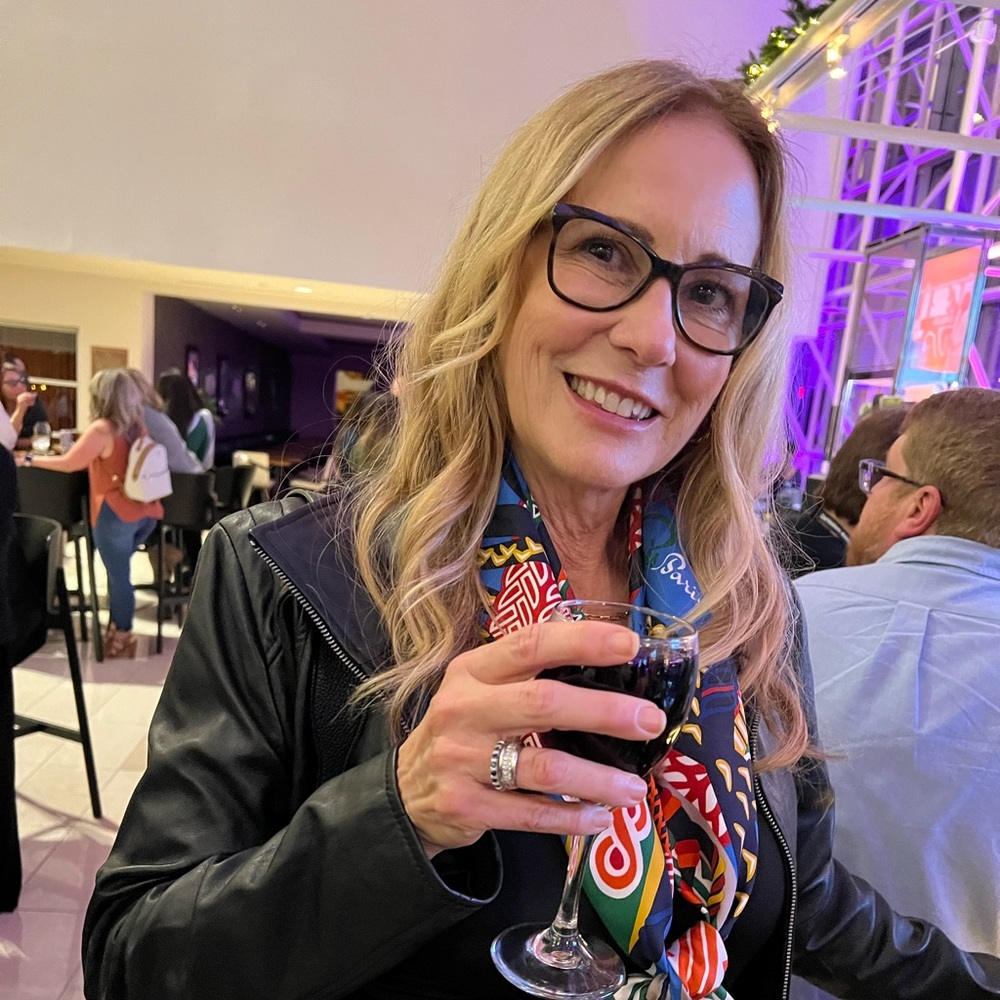 Meet your Posher, Deena